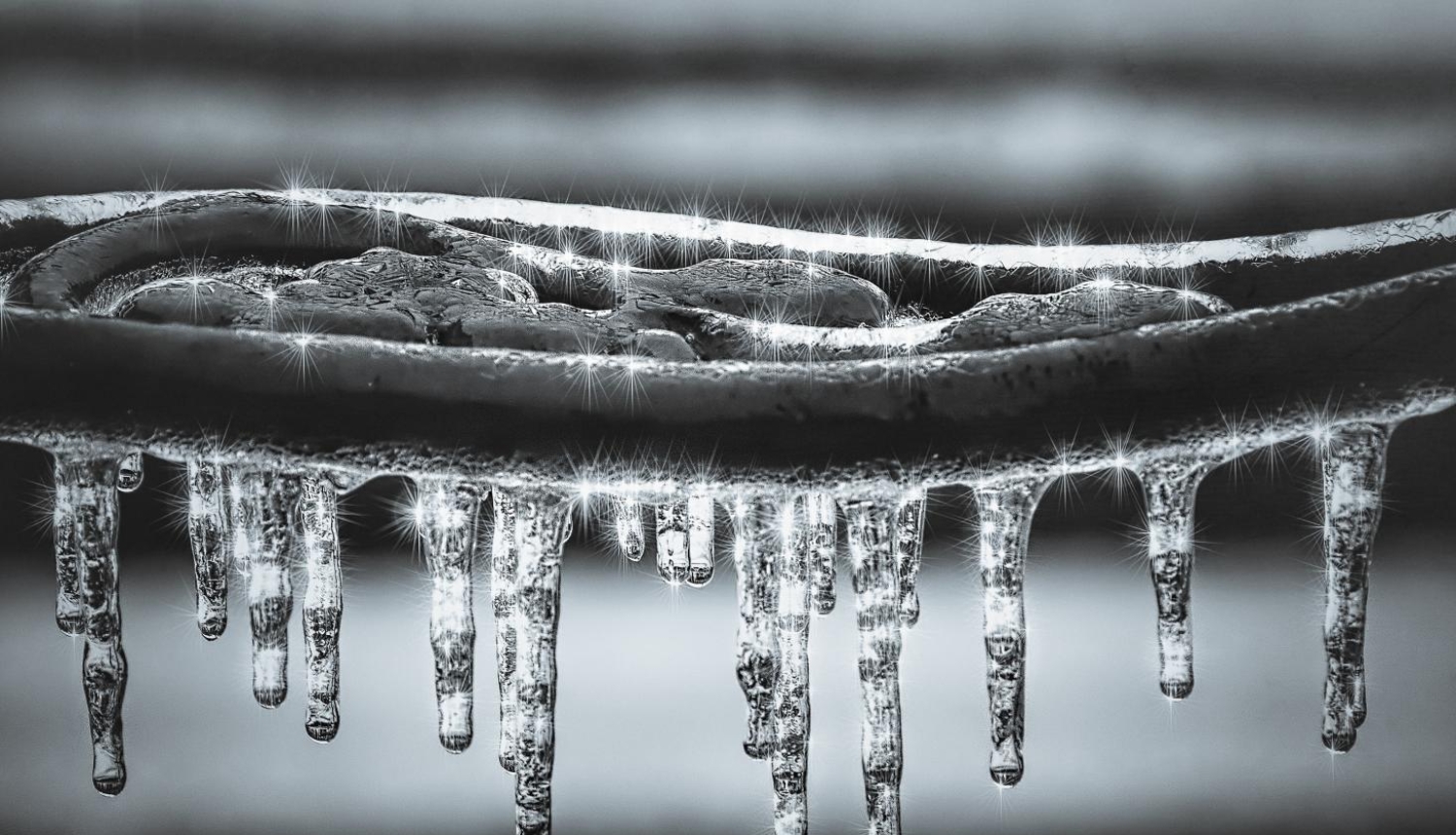 Ilustratīvs attēls - kūstošas lāstekas